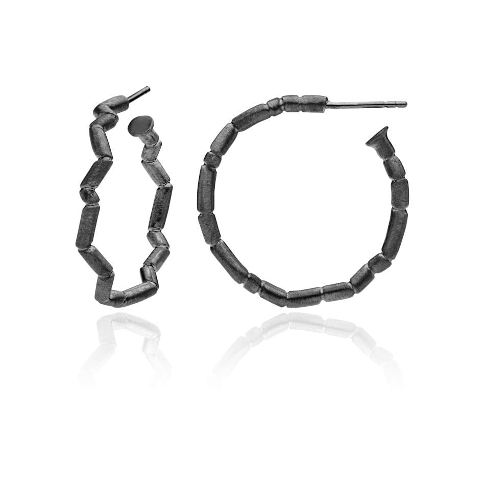 Wille Jewellery – Momentum Store Pendientes de Plata Rodiada Negra