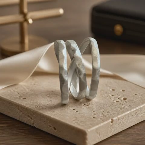 Anillo de plata de tres vueltas Wille Jewellery